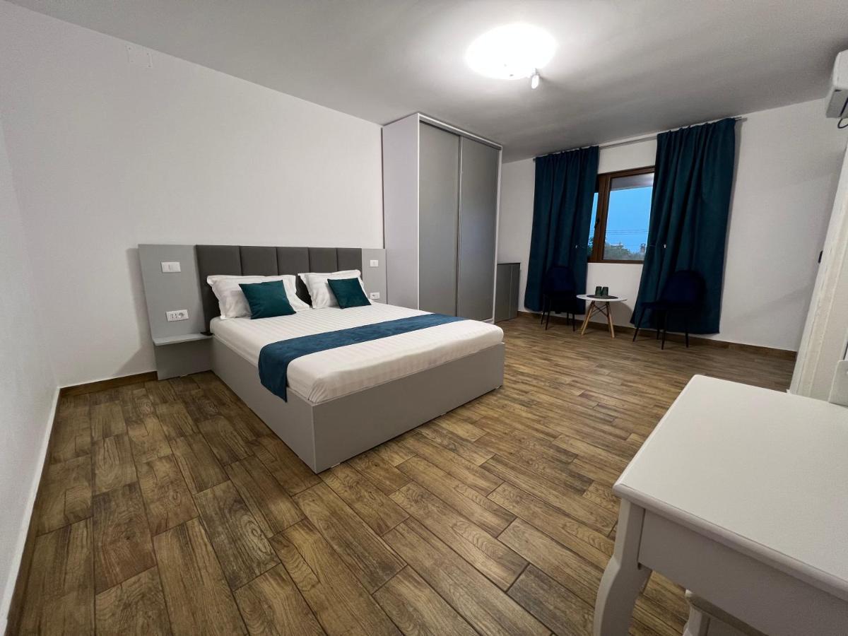 Vila Adelis Vama Veche Luaran gambar